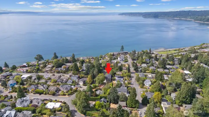 Close to Golden Gardens, parks, beaches, and convenient access to downtown Seattle, Ballard, and major commuter routes.