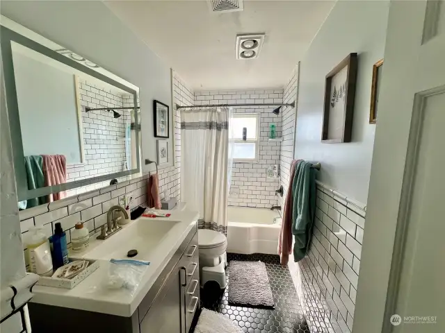 Unit A - bathroom