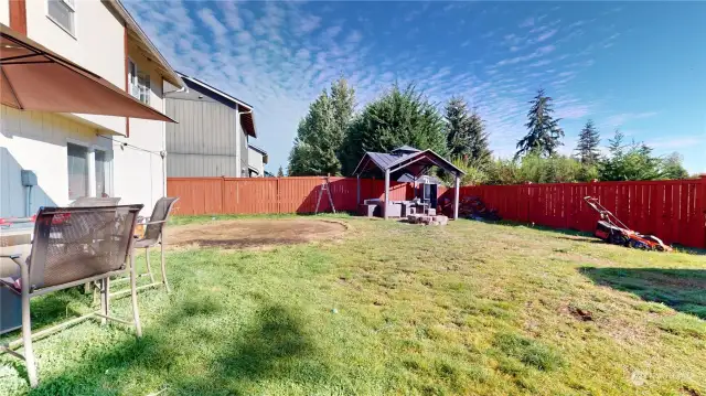 good size back yard.  Gazebo stays.