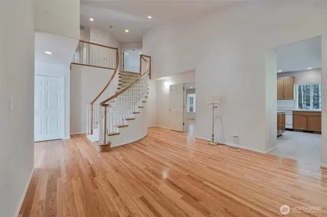 Dramatic stairway to upper level