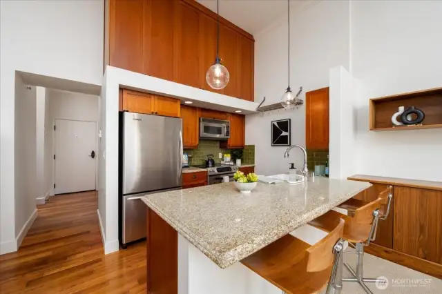 Contemporary Kitchen with Integrated Breakfast Bar