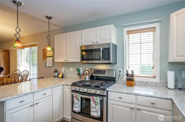 Cook with confidence and control on your high-quality gas stove.