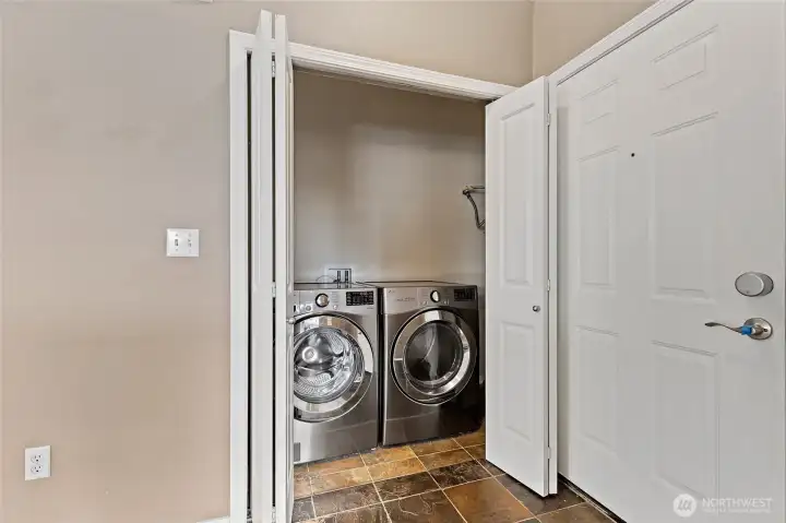 In unit convenient Almost new Stainless steel washer | Dryer!