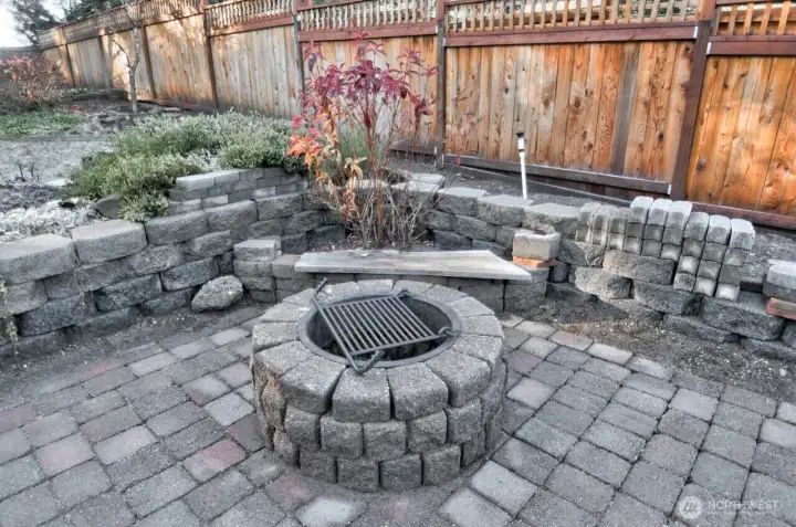 FIRE PIT IN BACK YARD