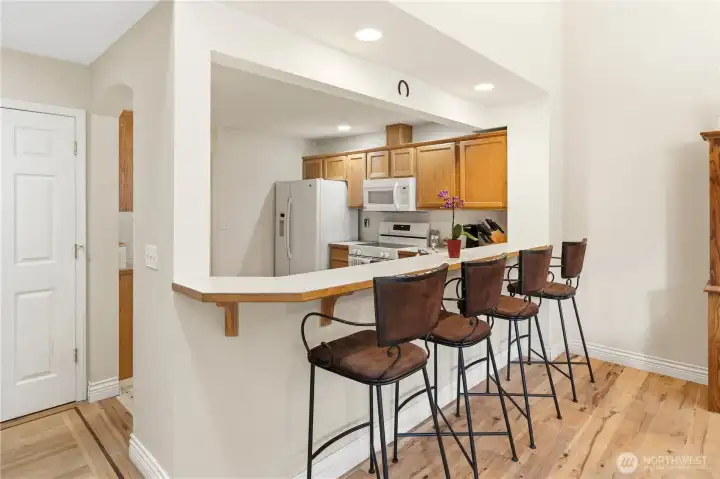 Bar area with room for 4