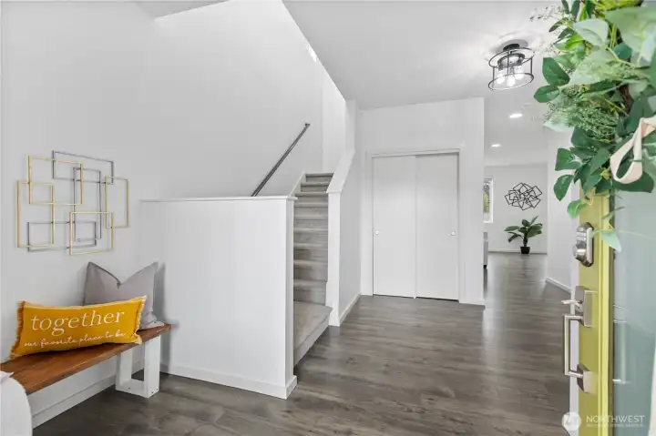 Bright and spacious entry