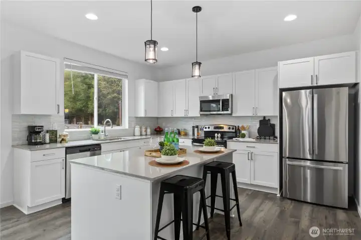 Modern touches to kitchen