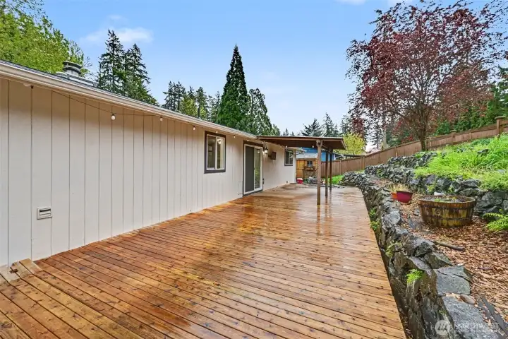 Large deck, perfect for relaxing or entertaining