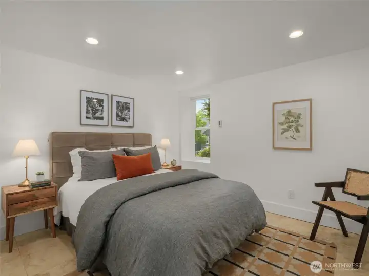 Lower level guest suite