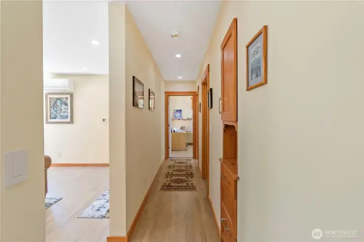 Hallway to 2nd bedroom