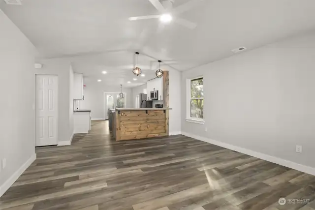 View looking towards the kitchen