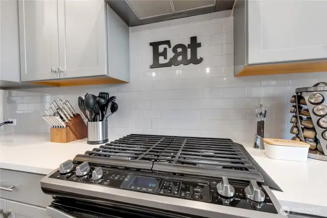 Gas cooktop