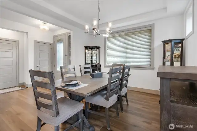 Another angle of the dining room.
