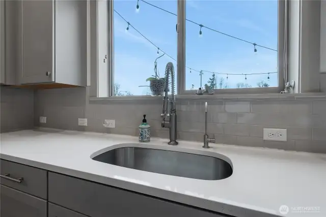 Kitchen sink