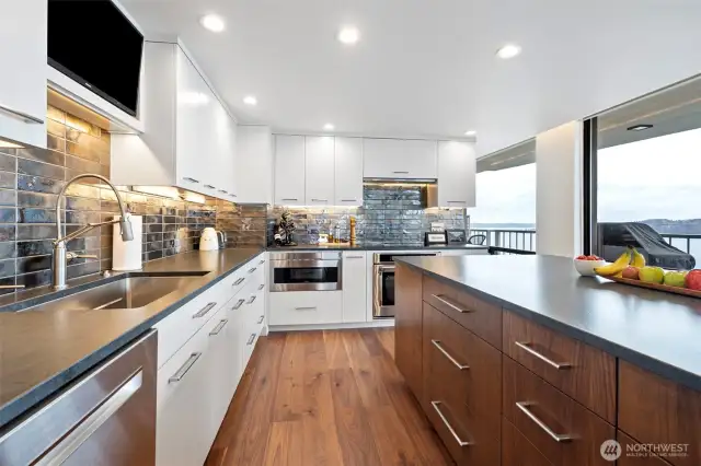 Luxury appliance package including an induction cooktop.