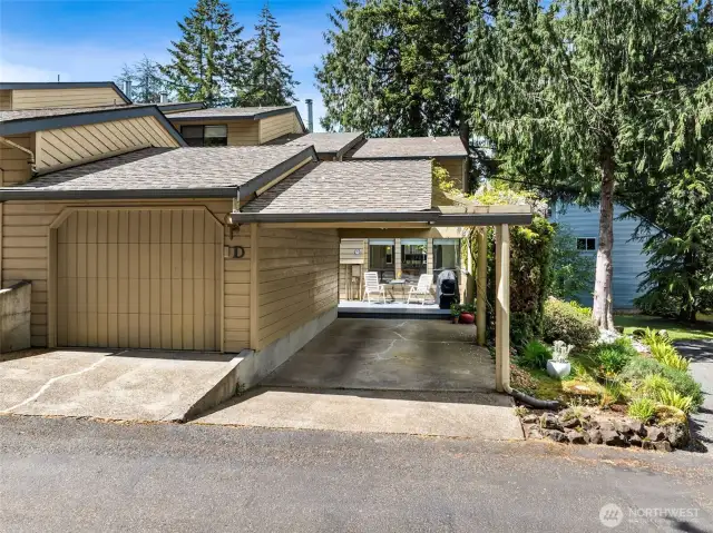 Single car garage and carport