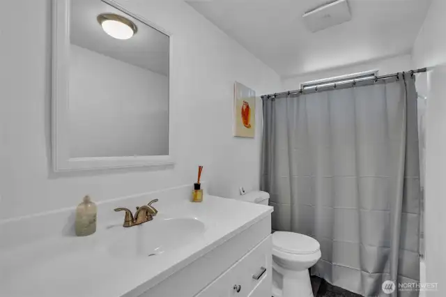 2nd bathroom