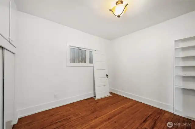 2nd bedroom