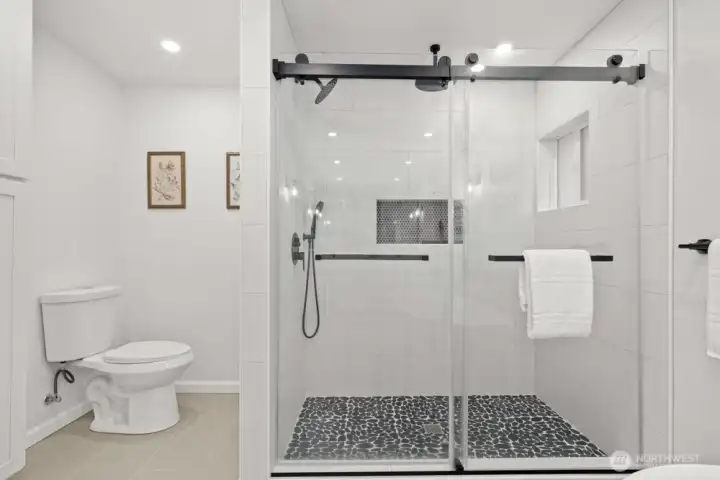 And a beautiful shower....