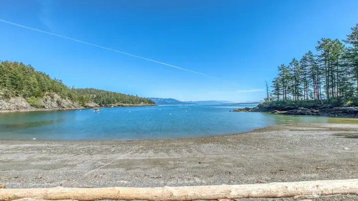 Community beach and mooring buoy on Doe Bay.