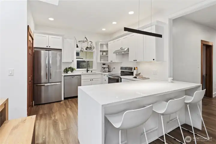 Waterfall quartz countertops!