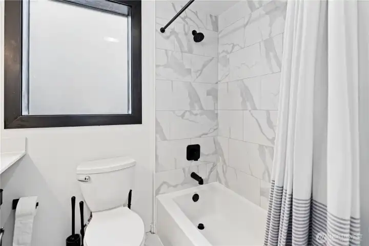 Full bath on the main floor - very convenient!