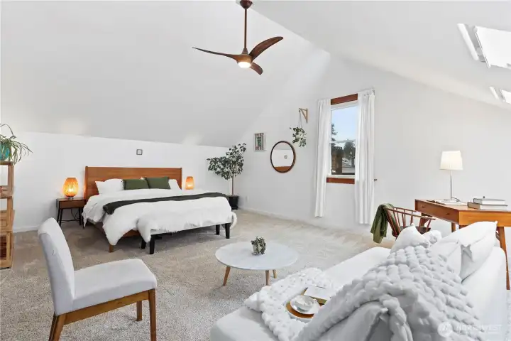 Vaulted ceilings, clerestory windows, loads of space!