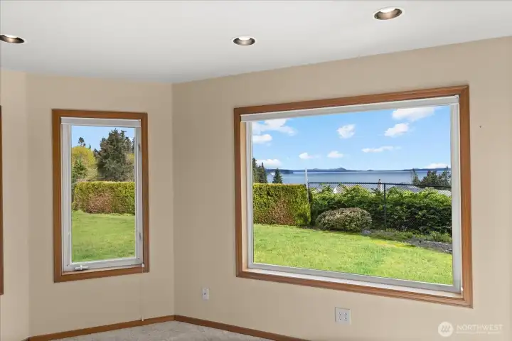 2nd bedroom picture window