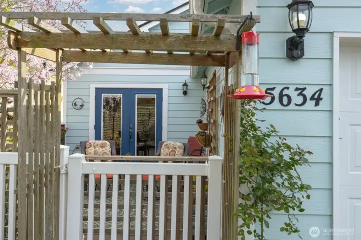 Welcome to the rear entry of 5634 Applewood Drive!