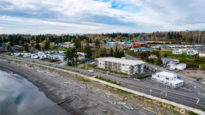Did we mention you can walk to the Birch Bay Waterslides?  If you ever get tired of the beach, you're perfectly located for all sorts of other activities.