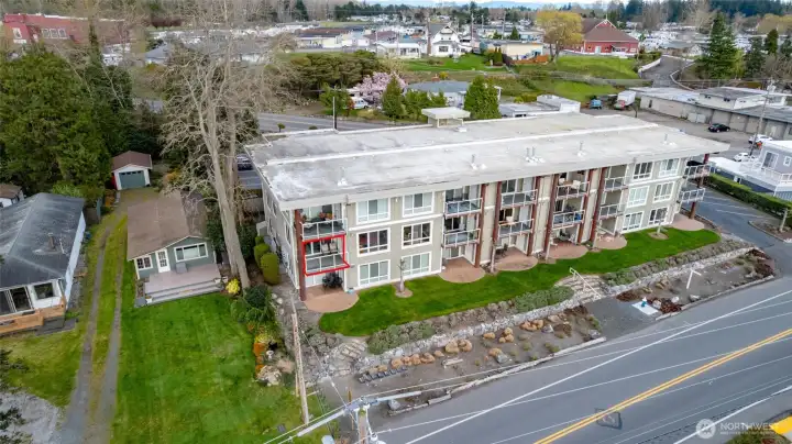 Unit outlined in red.