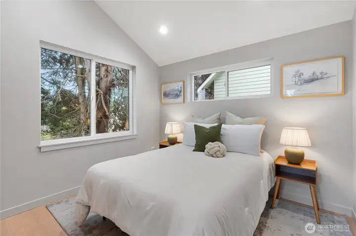 Second bedroom on the upper floor.