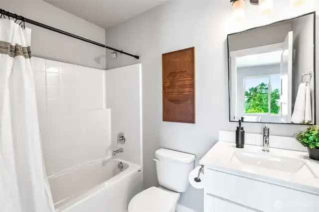 Photographs are for illustrative purposes only. Features, finishes, interior/exterior colors, landscaping and floorplan shown may vary from actual homes built.