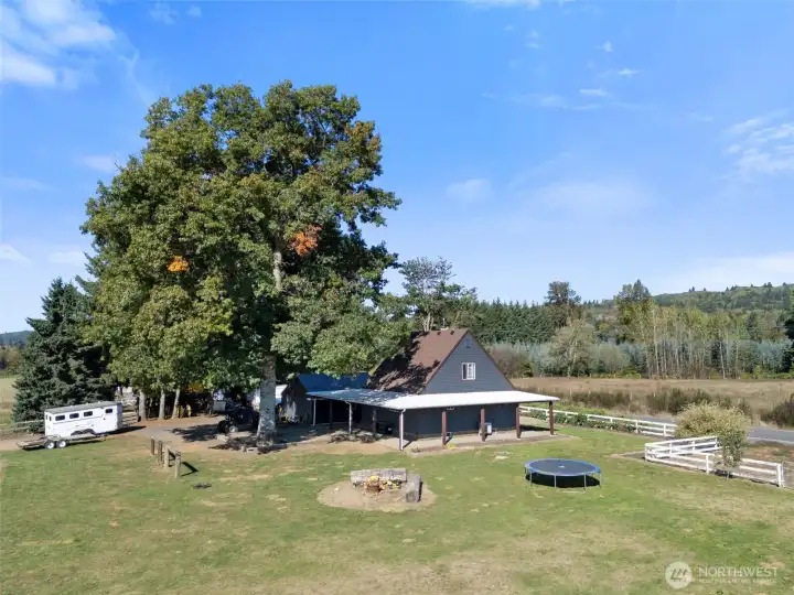Lots of space for all your hobbies and critters!