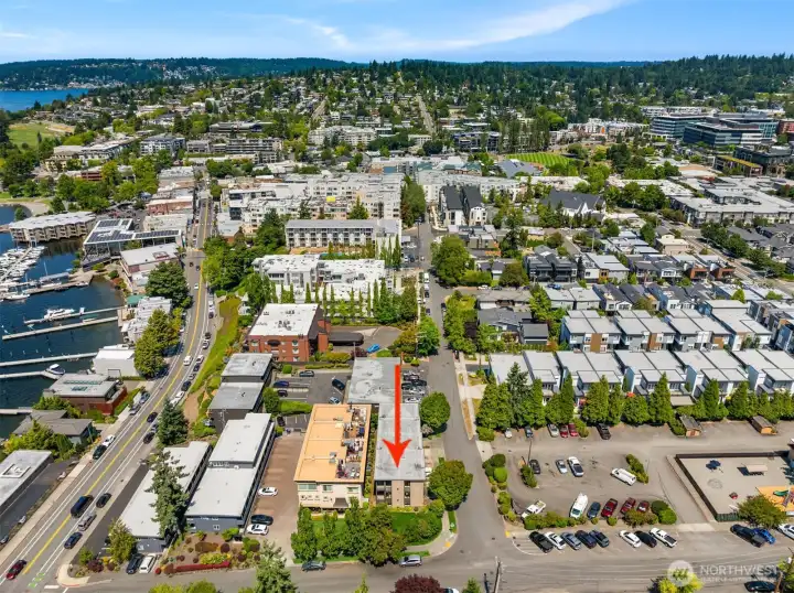 End-unit townhome - stroll to the marina, the restaurants, the cafes, Farmer's Market, the beach, the grocery, the library, the shops, the theater, the galleries, Google!  With wide spaces and sweeping views, this is the one!