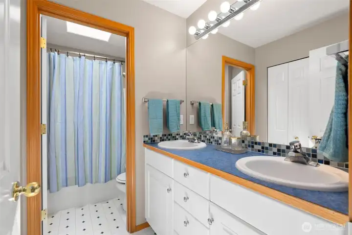 Full bathroom on second floor