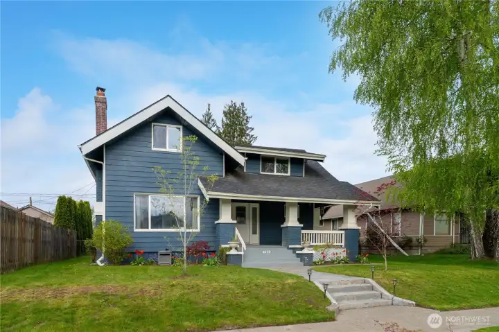 Great curb appeal as you approach the covered front porch.
