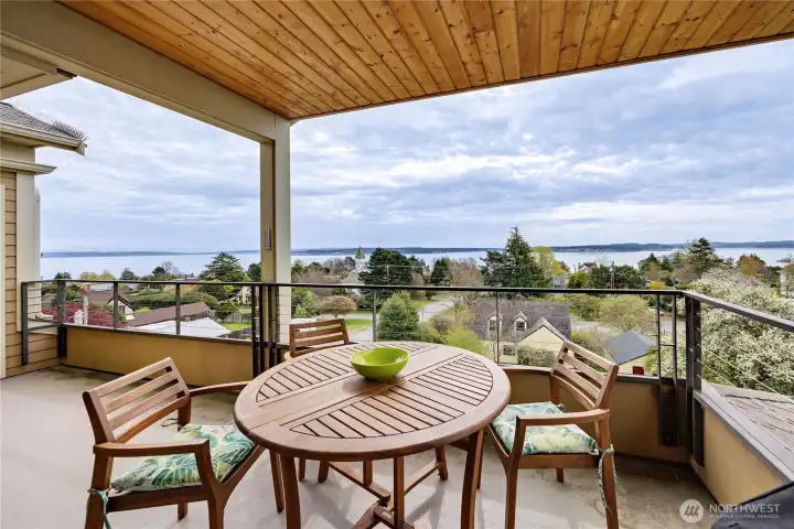 Top Floor Condo in Uptown Port Townsend. Partially covered deck year- round use. Top Floor Condo in Uptown Port Townsend. Partially covered deck year- round use.