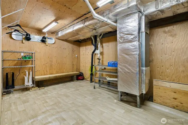 Here is the massive drying room. Come in at the end of a day in the snow, peel off your wet gear and hang it. It will be dry and ready for you in the morning.