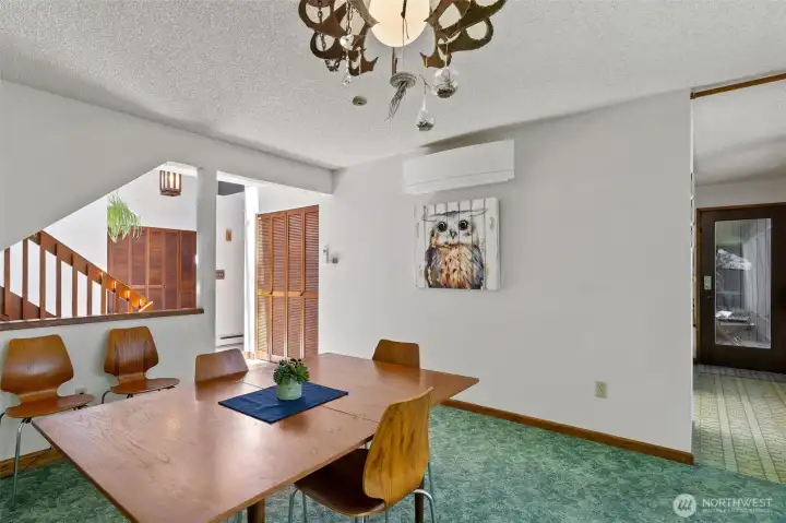 Dining room loft, connected to Kitchen and Family room