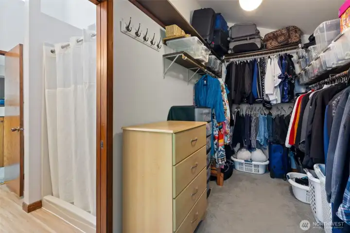 Primary walk-in Closet