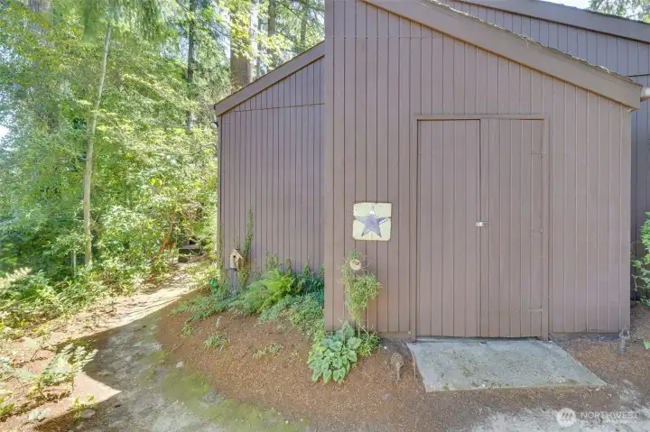 Garden shed