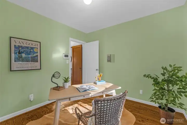 bedroom 2 on the main
