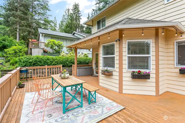 Huge back deck, plenty of space for entertaining and BBQs.