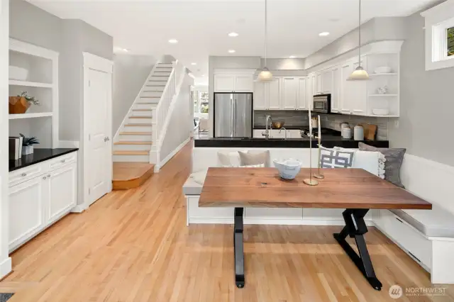 From the bright kitchen to the upstairs retreat, this home's thoughtful floorplan is ideal for easy, everyday living.
