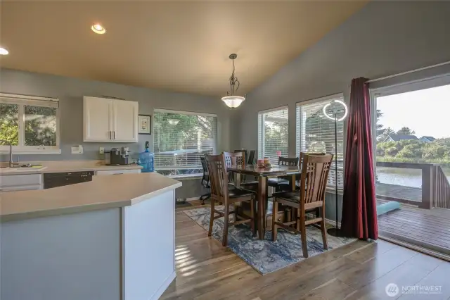 Good sized dining area