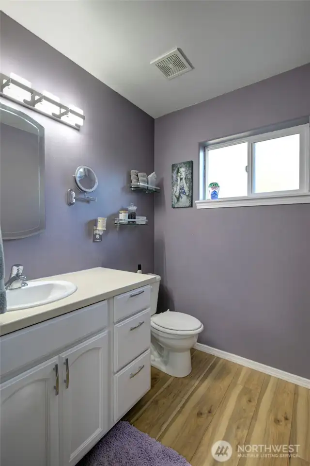 1/2 bath in primary