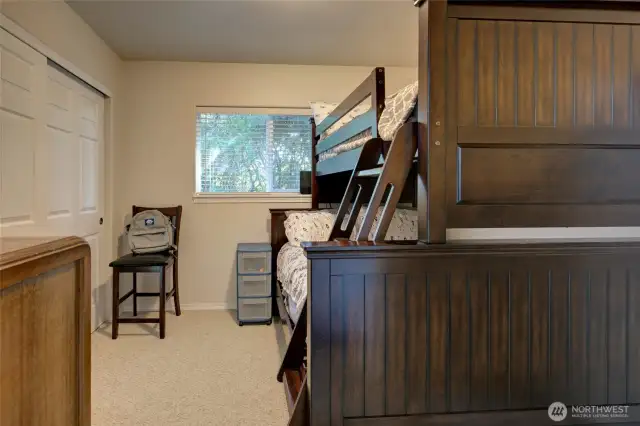 Guest bedroom