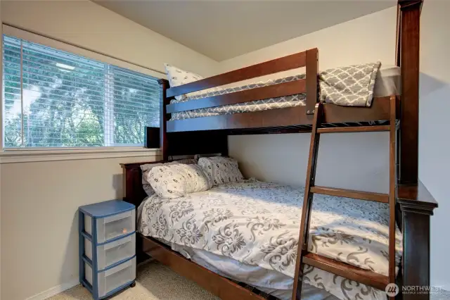 Guest bedroom
