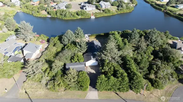 Here is your waterfront oasis, very private and quiet